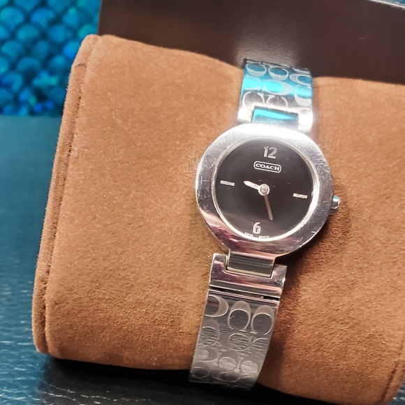 Silver coach watch - Picture 2 of 3